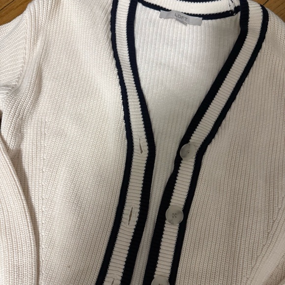 Cardigan - Picture 2 of 4